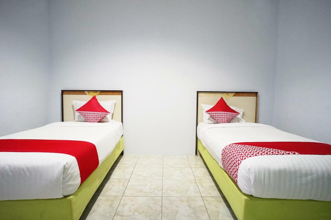 OYO 754 Nur Aziziah Guest House Syariah Balikpapan  Exterior foto